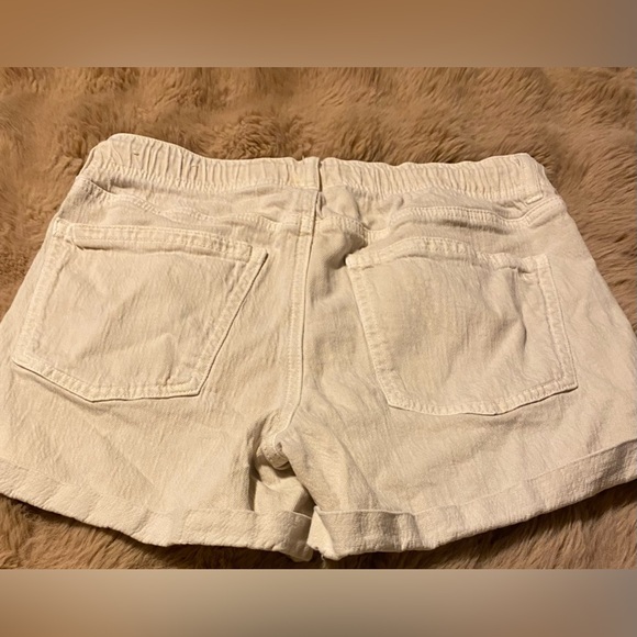 American Eagle Shortie Chino Stretch shorts size 6 - Picture 5 of 6